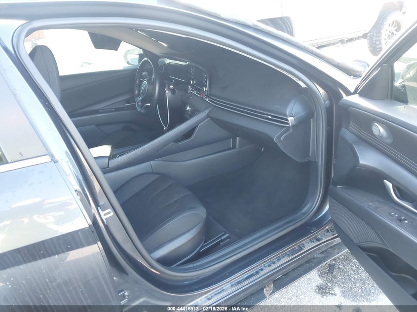 VIN 5NPLN4AG4MH041208 2021 HYUNDAI ELANTRA SEL