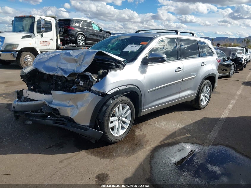 2016 Toyota Highlander Le V6