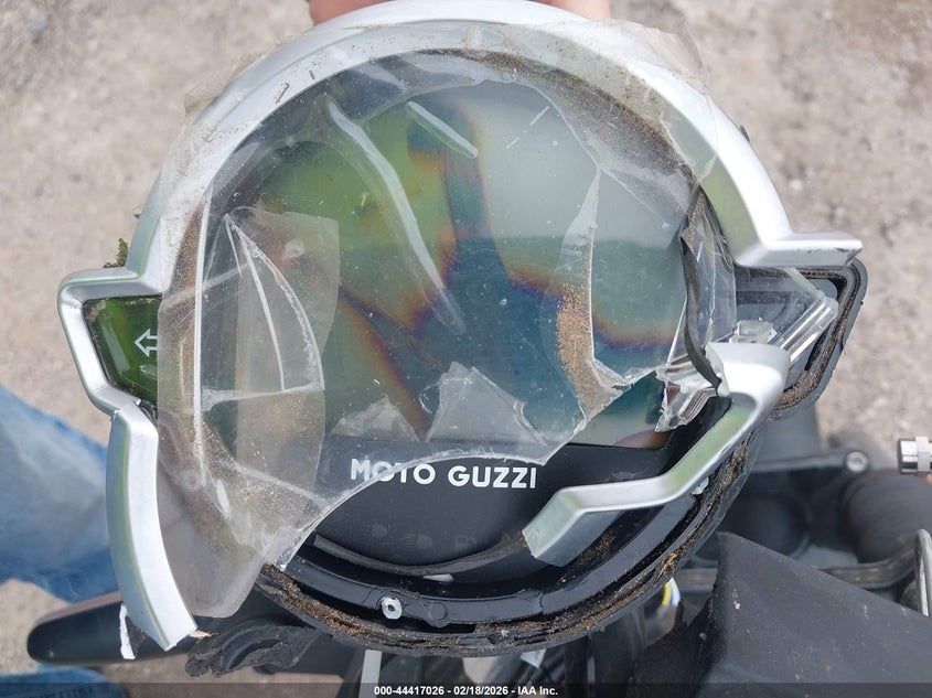 2025 Moto Guzzi V7 Ii Stone VIN: ZGUKZUA02SM001745 Lot: 44417026
