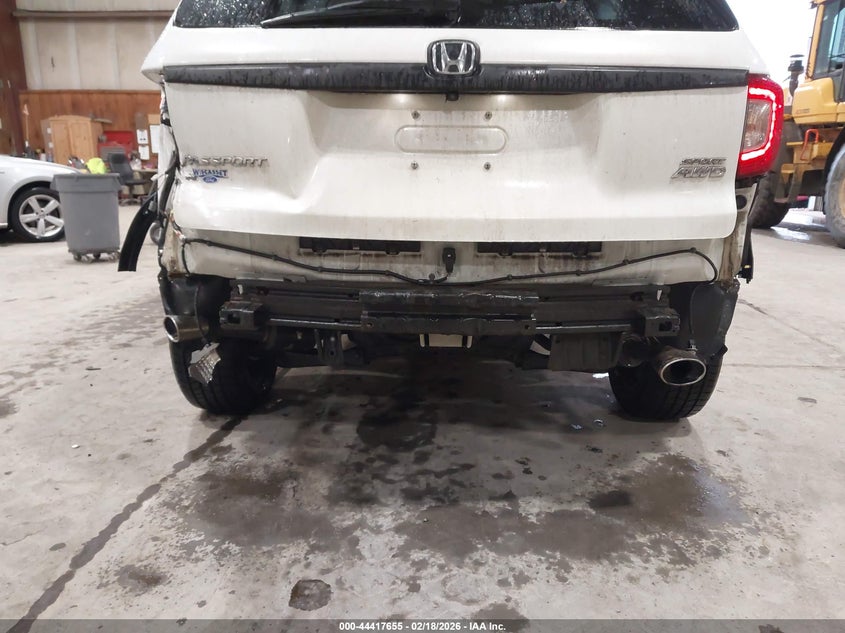 VIN 5FNYF8H2XLB010899 2020 HONDA PASSPORT AWD SPORT