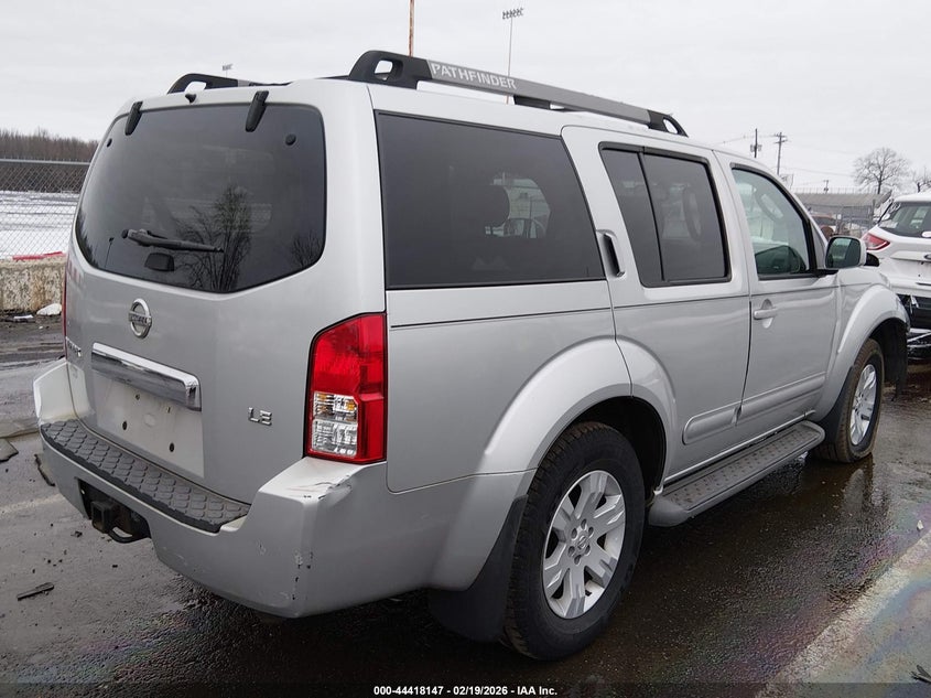 2005 Nissan Pathfinder Le