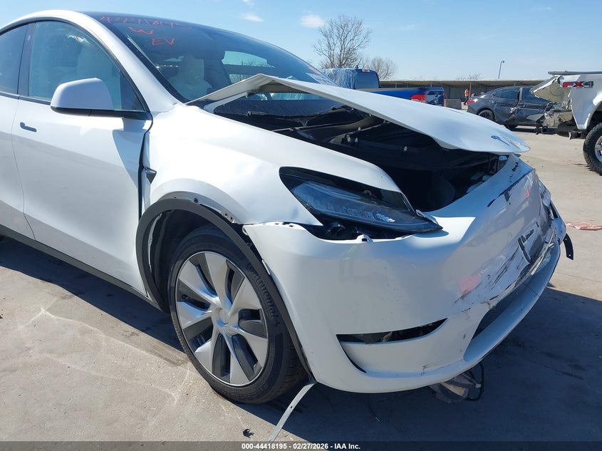 2023 TESLA MODEL Y auction photo 6
