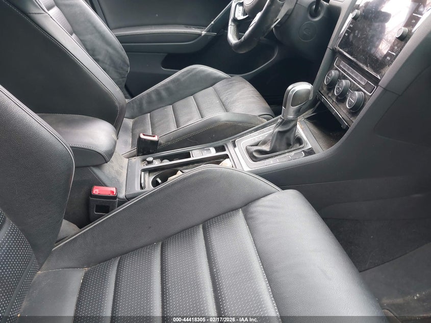 2019 Volkswagen Golf R 2.0T W/Dcc Navigation