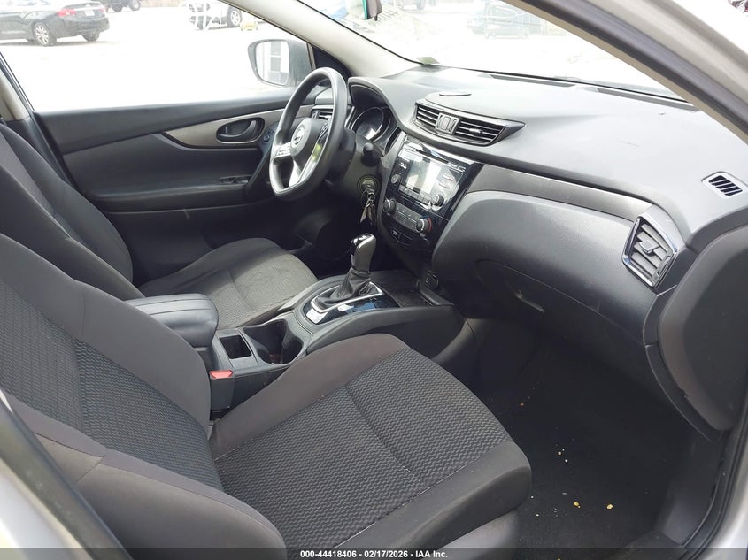 2017 Nissan Rogue Sport S