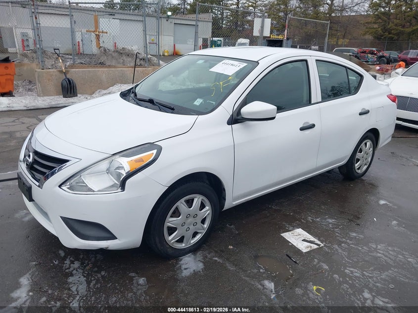 2019 Nissan Versa 1.6 S+