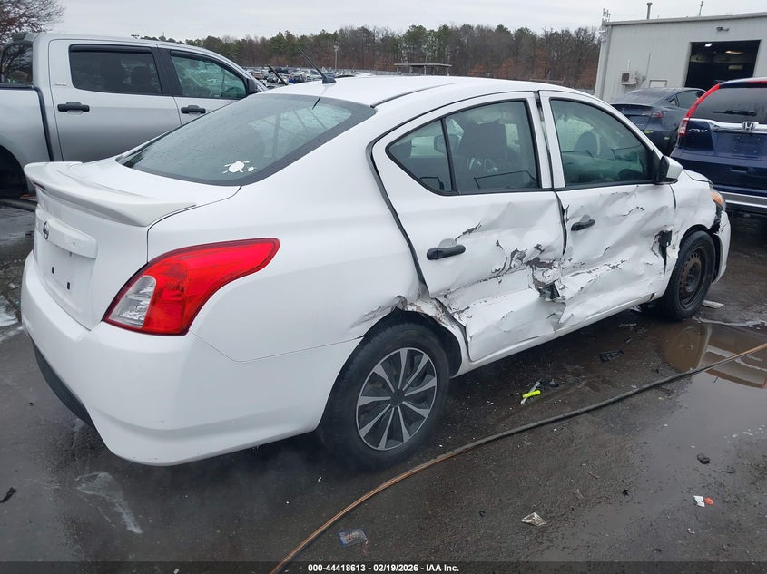 2019 Nissan Versa 1.6 S+