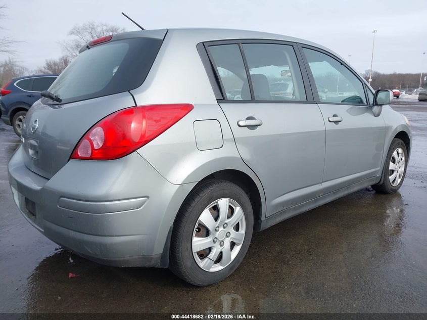 2009 Nissan Versa 1.8S