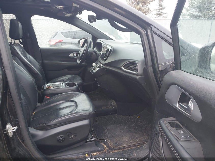 2020 Chrysler Pacifica Touring L Plus