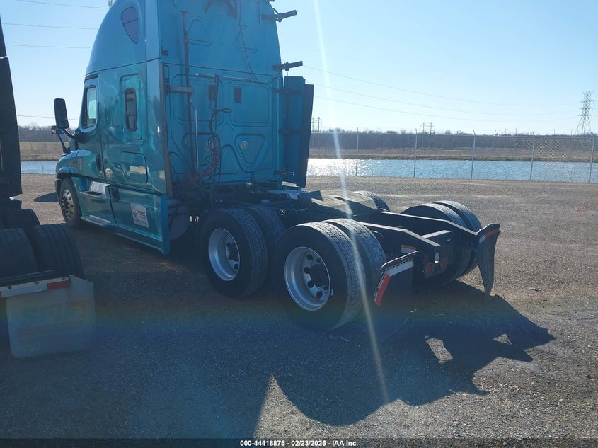 2014 Freightliner Cascadia 125