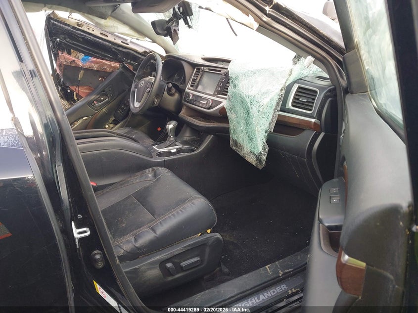 2016 Toyota Highlander Limited Platinum V6