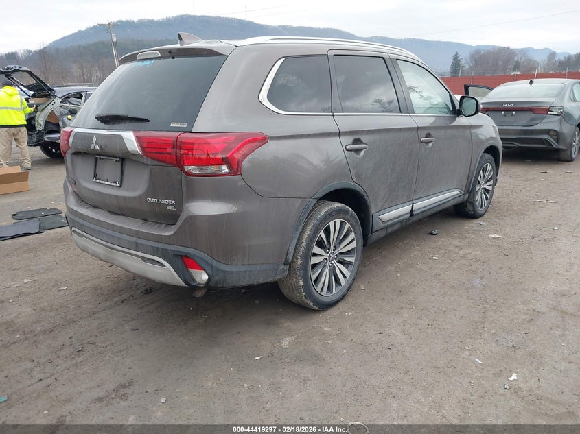 2019 Mitsubishi Outlander Sel