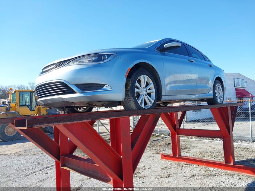 2015 Chrysler 200 Limited