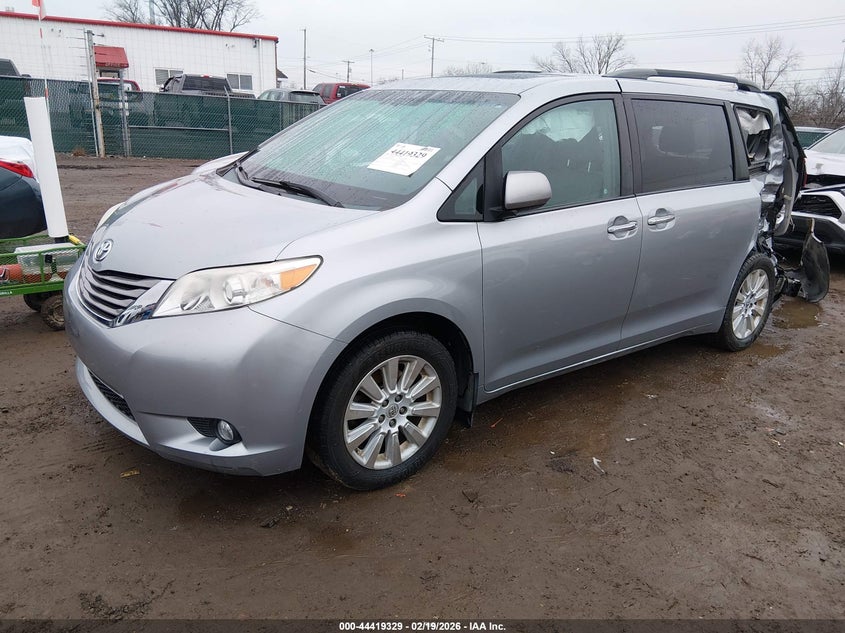 2015 Toyota Sienna Xle 7 Passenger