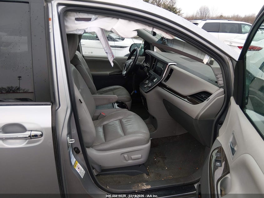 2015 Toyota Sienna Xle 7 Passenger