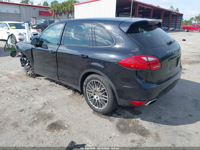 2014 Porsche Cayenne Platinum Edition