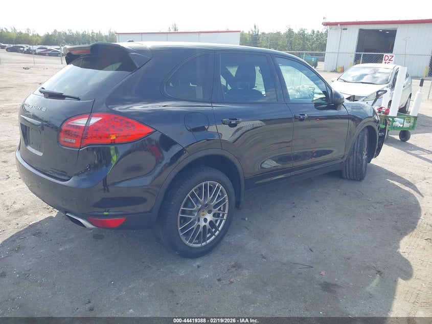2014 Porsche Cayenne Platinum Edition