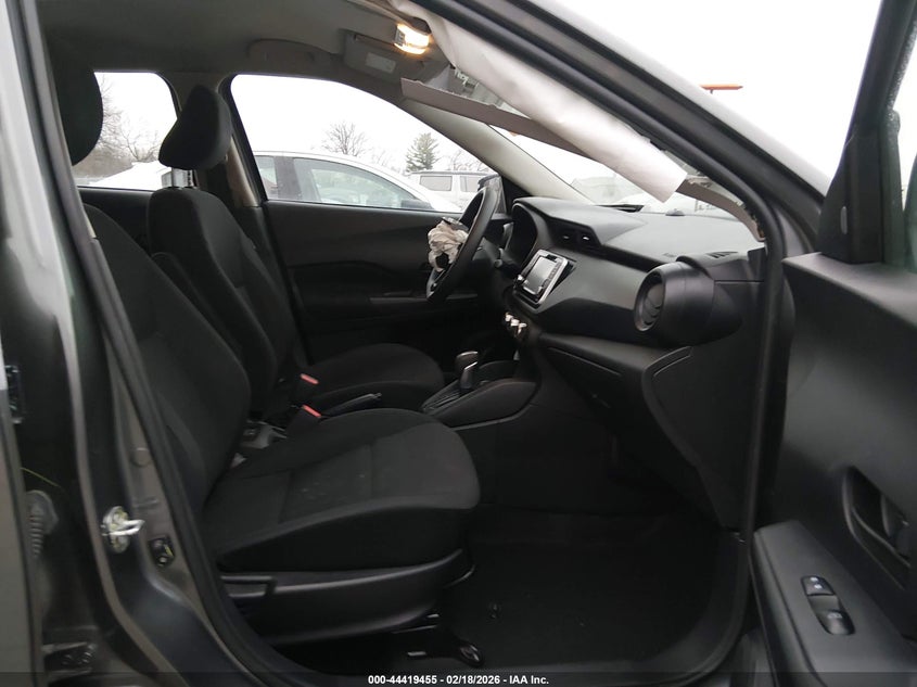 2023 Nissan Kicks S Xtronic Cvt