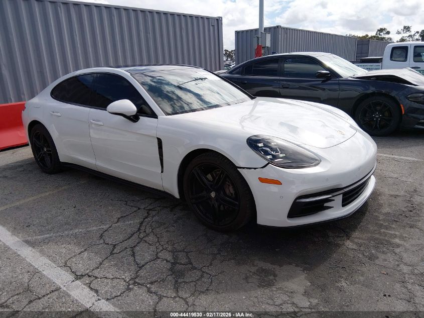 2018 Porsche Panamera 4