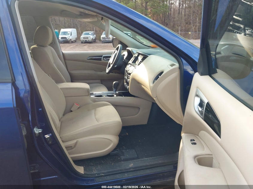 2017 Nissan Pathfinder S