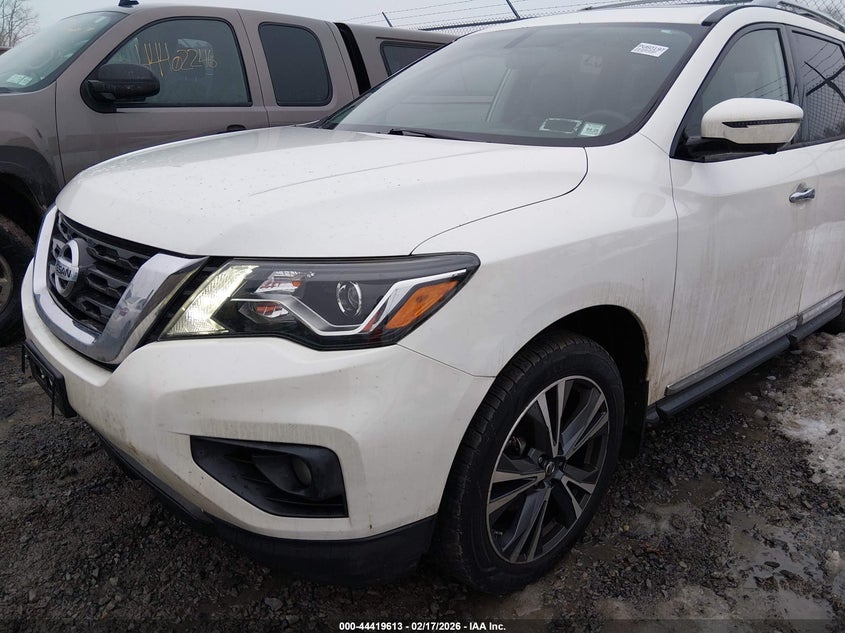 2018 Nissan Pathfinder Platinum