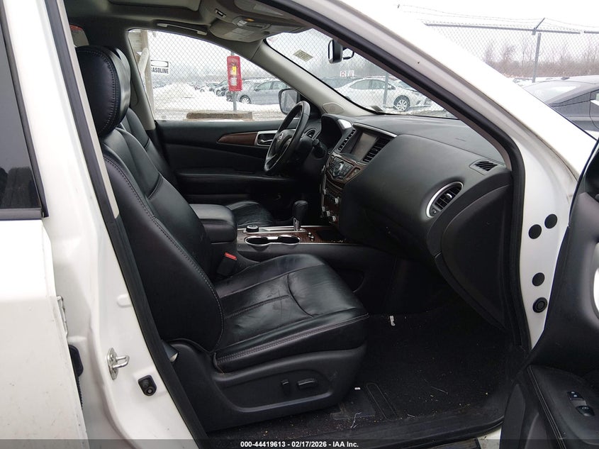 2018 Nissan Pathfinder Platinum