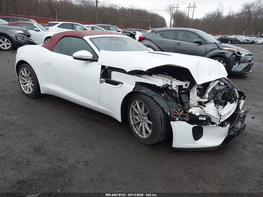 2019 JAGUAR F-TYPE P300