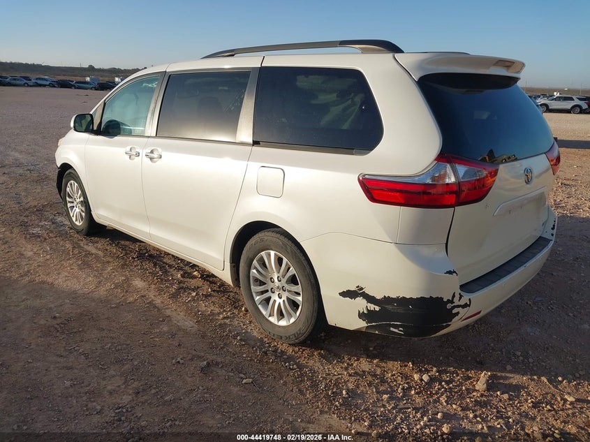 2017 Toyota Sienna Xle Premium 8 Passenger