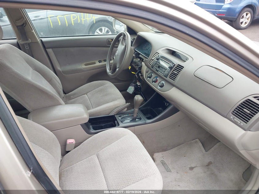 2004 Toyota Camry Le