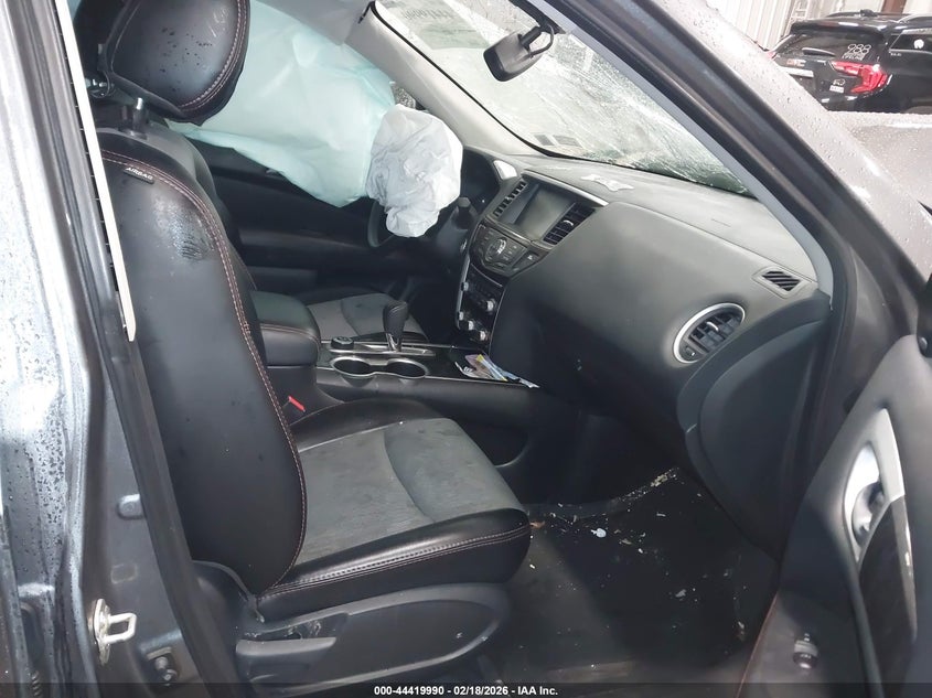 2020 Nissan Pathfinder Sv 4Wd