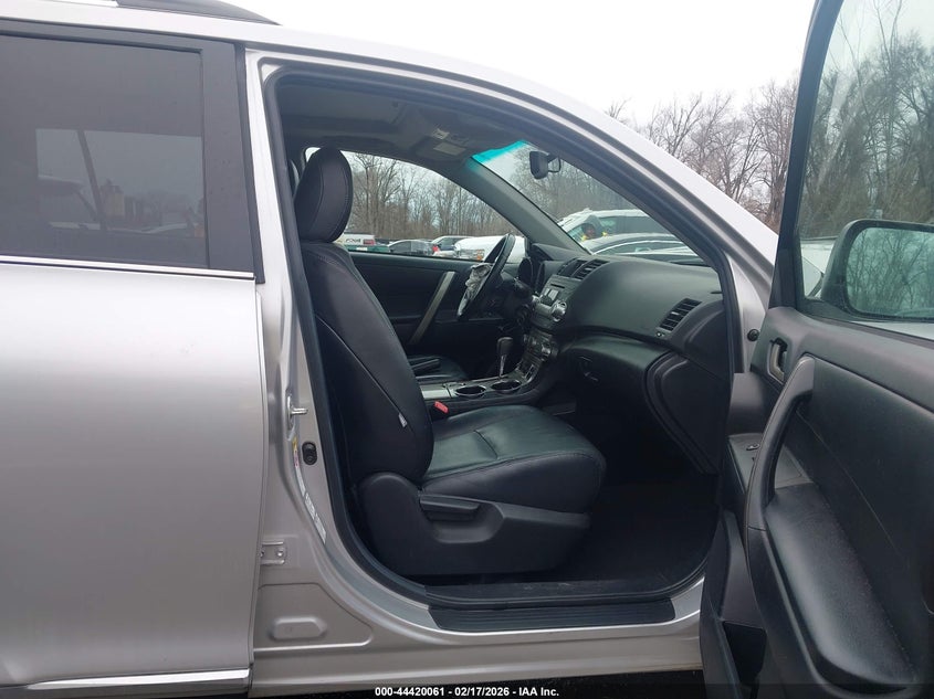 2011 Toyota Highlander Se V6