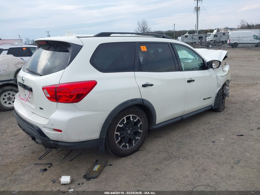 2019 Nissan Pathfinder Sv