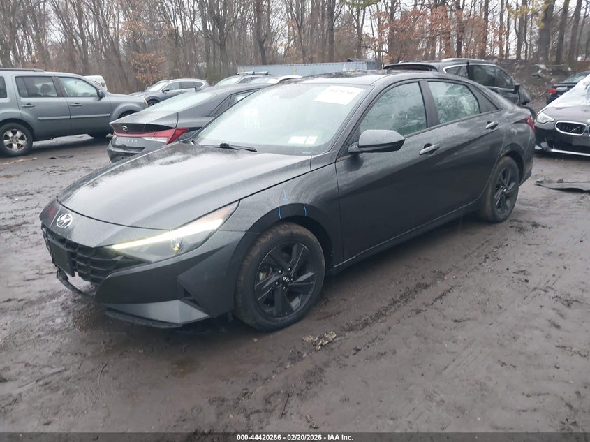 2022 Hyundai Elantra Sel