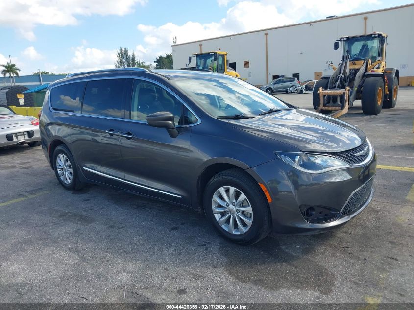 2020 Chrysler Pacifica Touring L