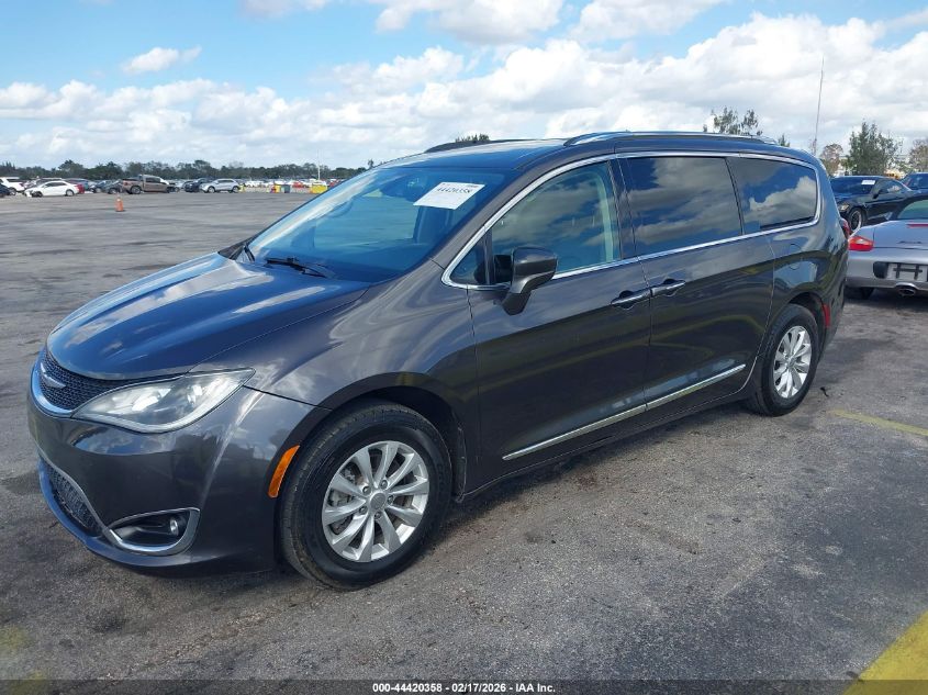 2020 Chrysler Pacifica Touring L