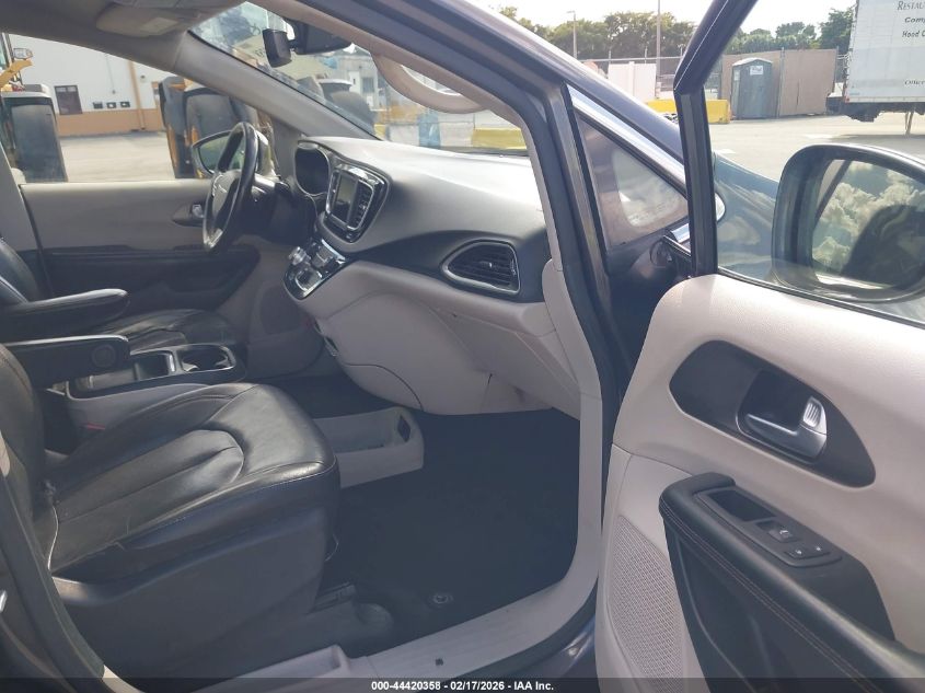 2020 Chrysler Pacifica Touring L