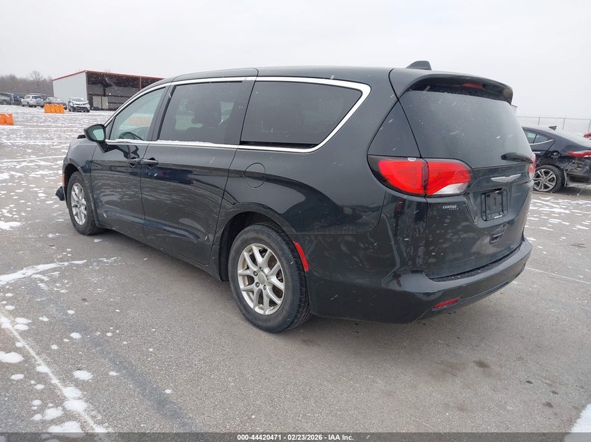 Vin: 2c4rc1dg8hr621094, lot: 44917063, chrysler pacifica touring 20173