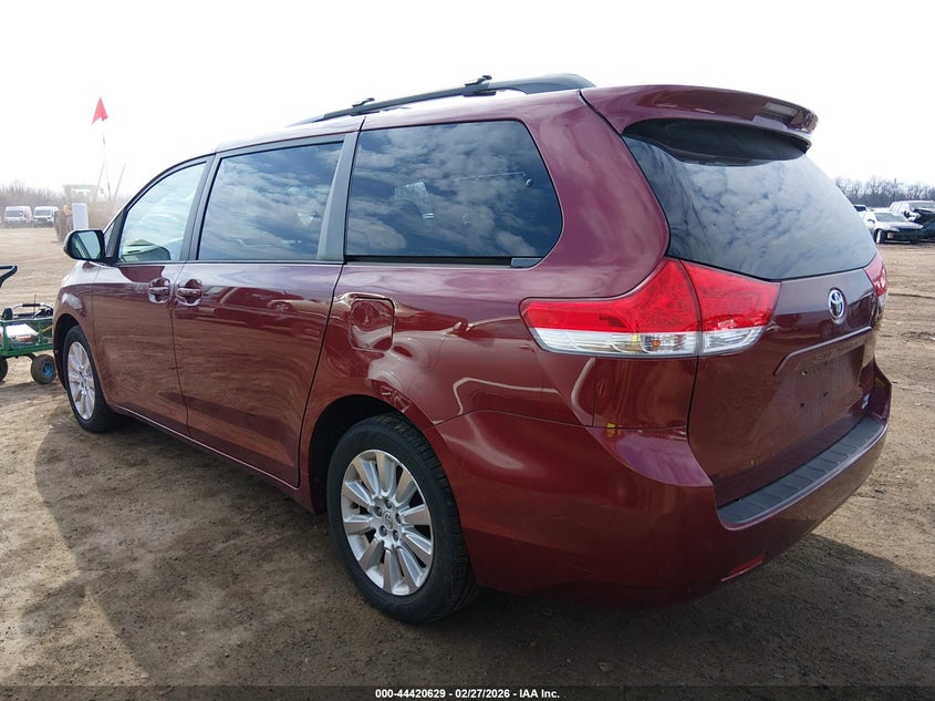 2014 Toyota Sienna Le 7 Passenger