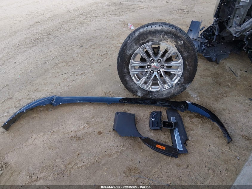 2022 GMC Yukon Xl 4Wd Slt VIN: 1GKS2GKD9NR334739 Lot: 44420780