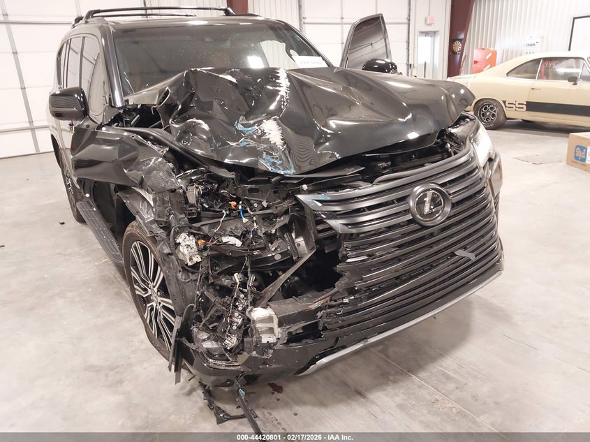 2024 LEXUS LX 600 3.4L V-6 DI, DOHC, V(VIN: JTJGB7CXXR4063846