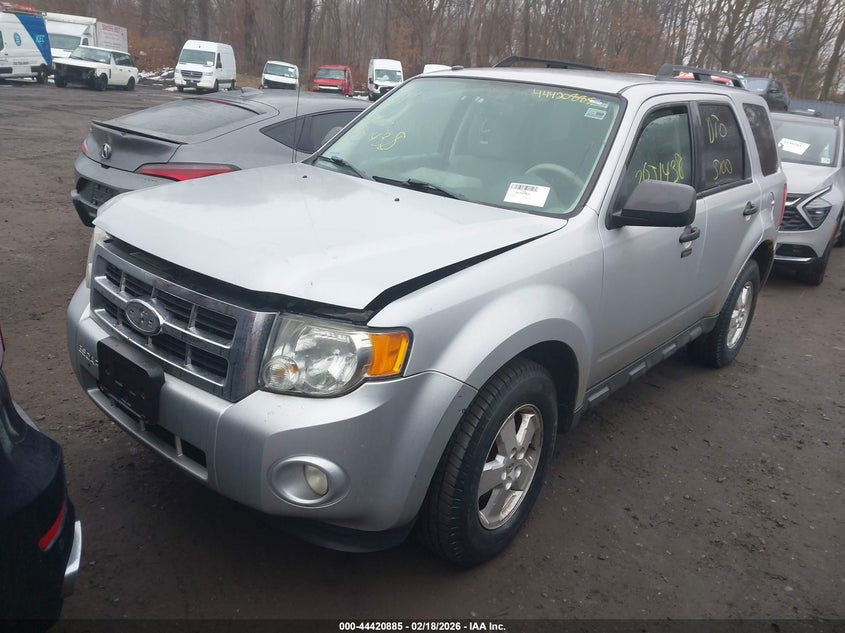 1FMCU9D75CKB44662 2012 Ford Escape 2.5 Xlt silver