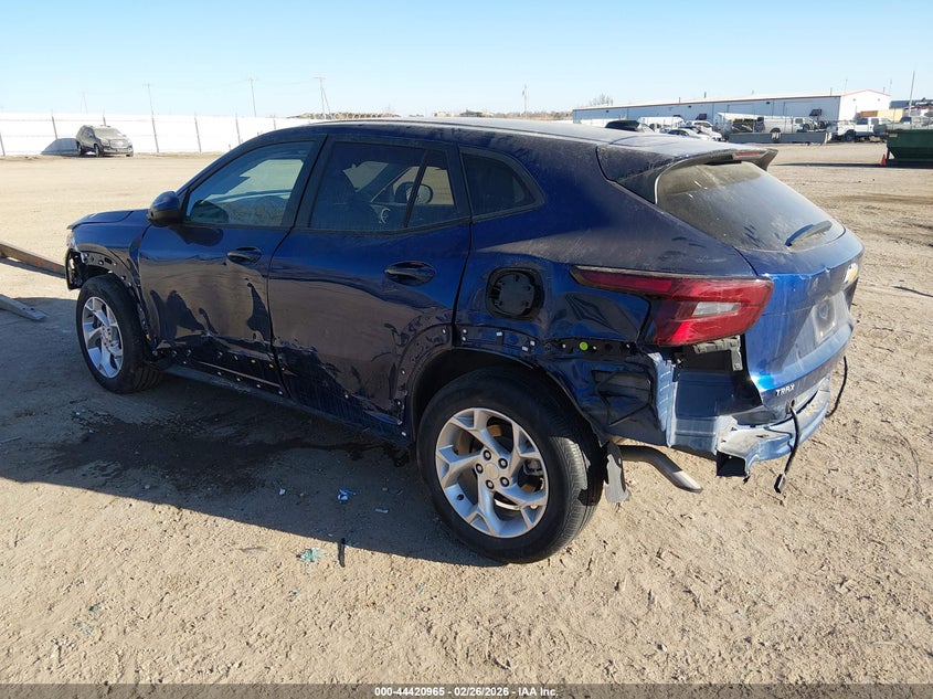 2024 CHEVROLET TRAX auction photo 3