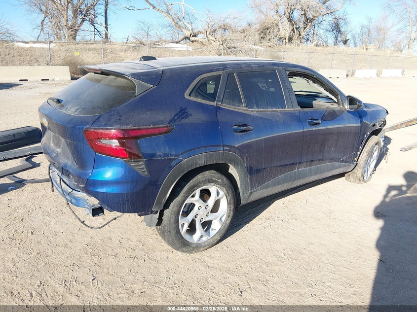 2024 CHEVROLET TRAX auction photo 4