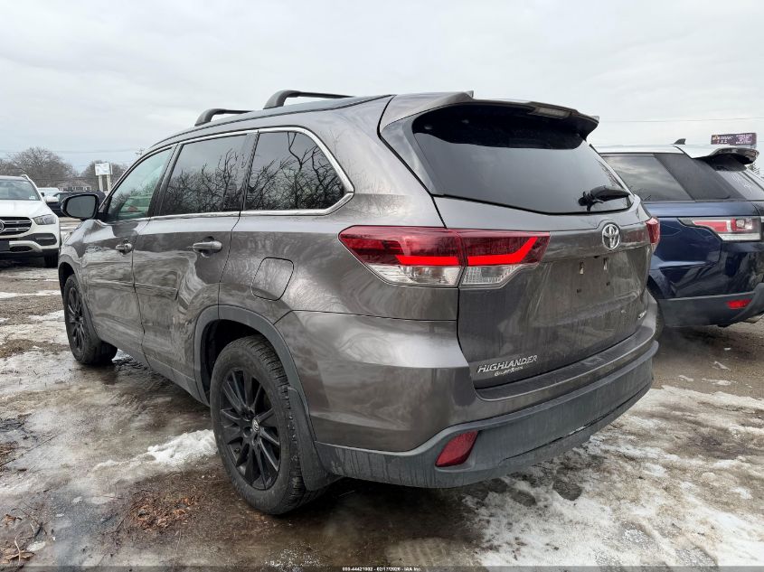 2019 Toyota Highlander Se