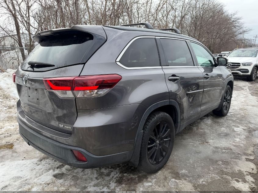 2019 Toyota Highlander Se