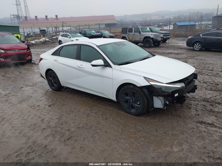 2023 Hyundai Elantra Sel