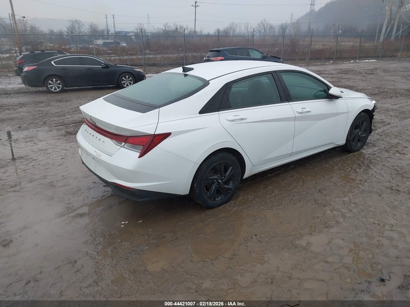 2023 Hyundai Elantra Sel