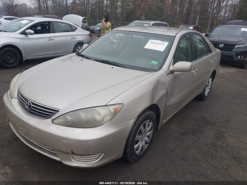 2005 Toyota Camry Le