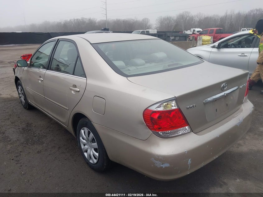 2005 Toyota Camry Le