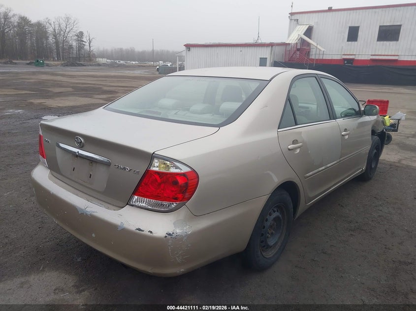 2005 Toyota Camry Le