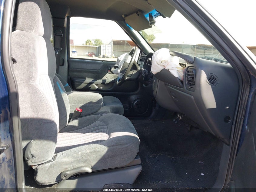 2000 Chevrolet S-10 Ls